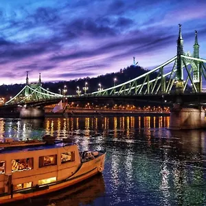  Botel Ms Diana - Cruises